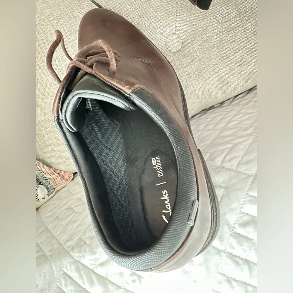 EUC Men’s Clarks Brown Dress Shoes - sz 9 - Picture 6 of 7